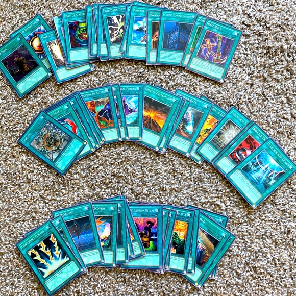 Yu-Gi-Oh Card Collection - Picture 5 of 8